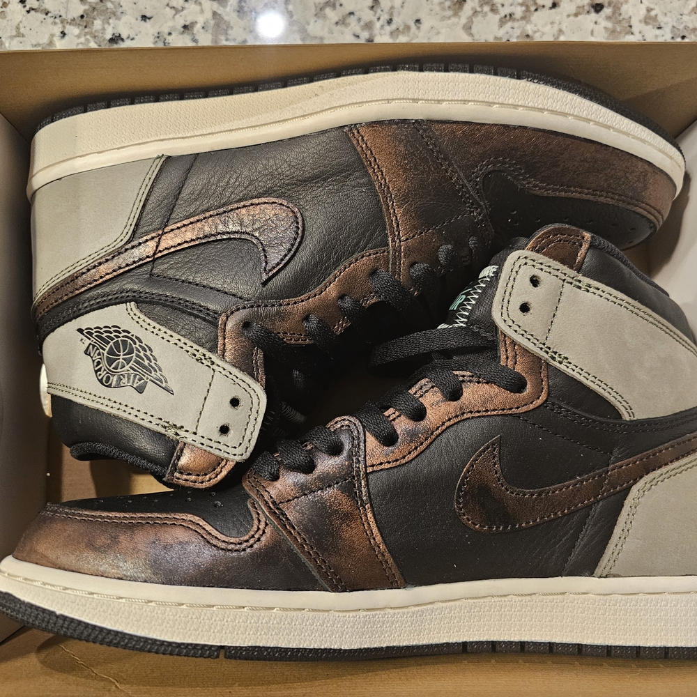 Air Jordan 1 Retro High OG 'Patina'